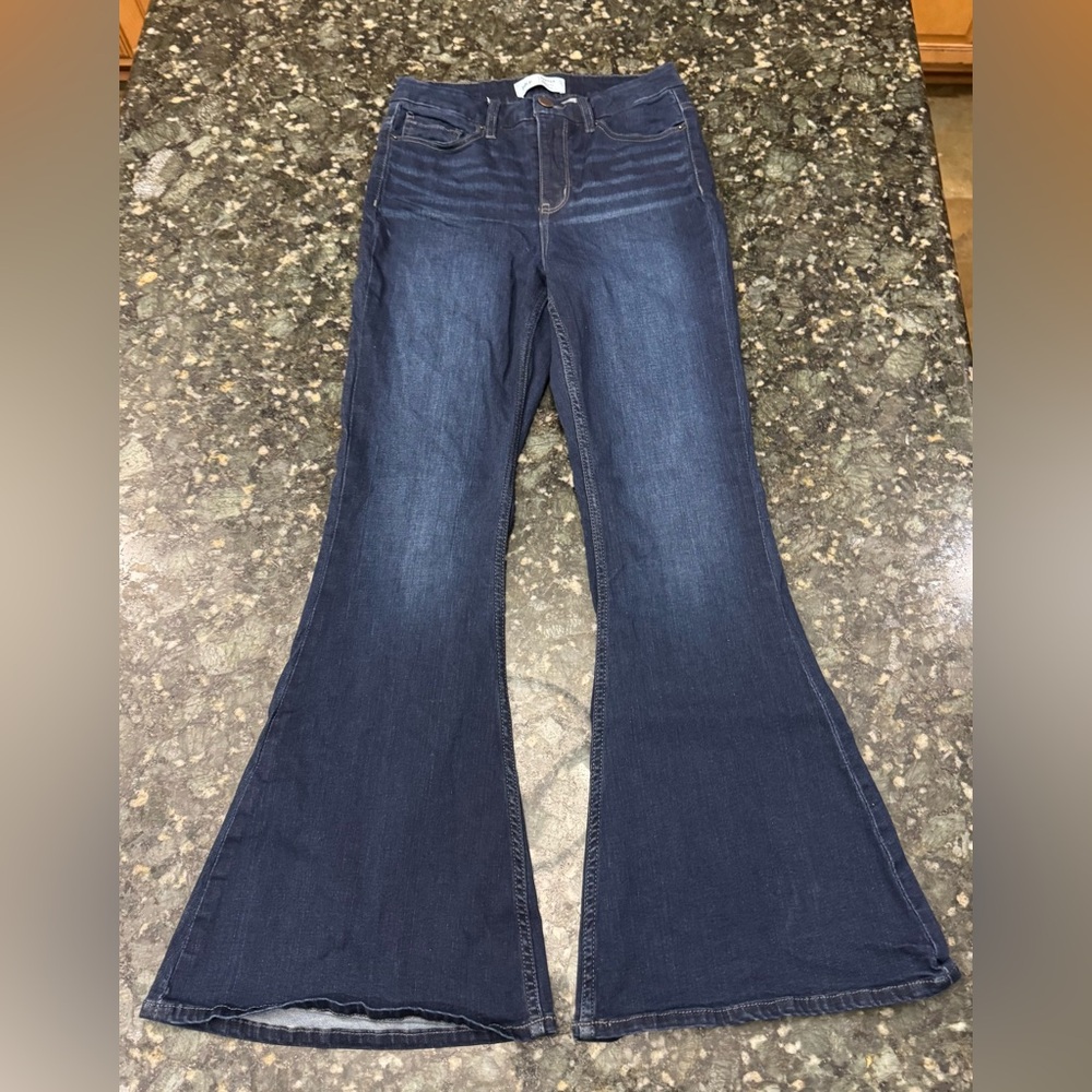 BKE Woman’s “Parker” High Rise/ Super Flare/ Dark Wash Jeans Size 25 x 29.5